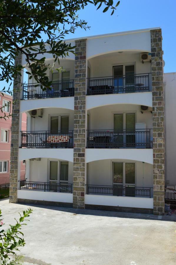 Apartment Folic Sutomore Exterior foto